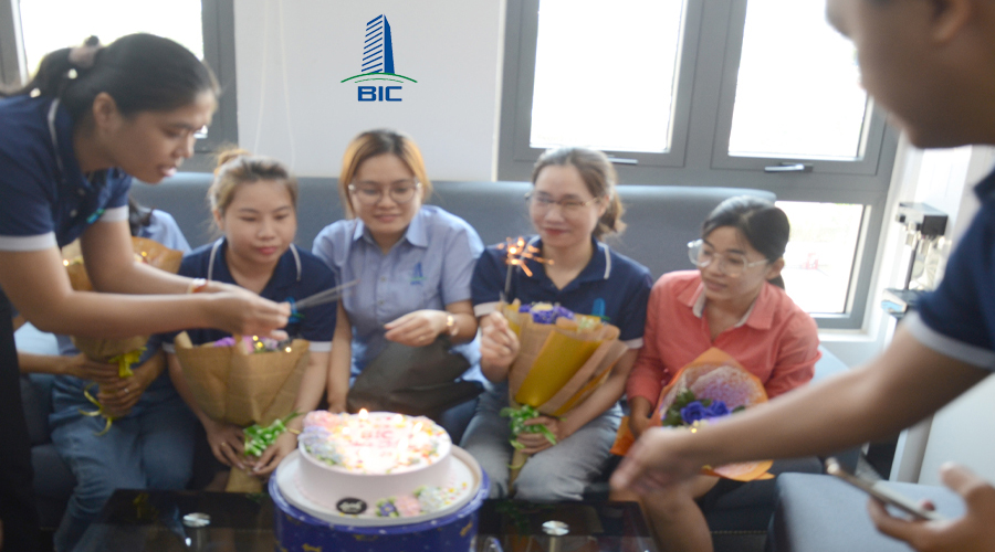 WELCOME INTERNATIONAL WOMEN'S DAY 8-3